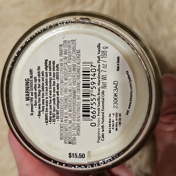 Bath & Body Works Vanilla Bean Noel Scented Candle 7 oz Single Wick - Picture 4 of 4